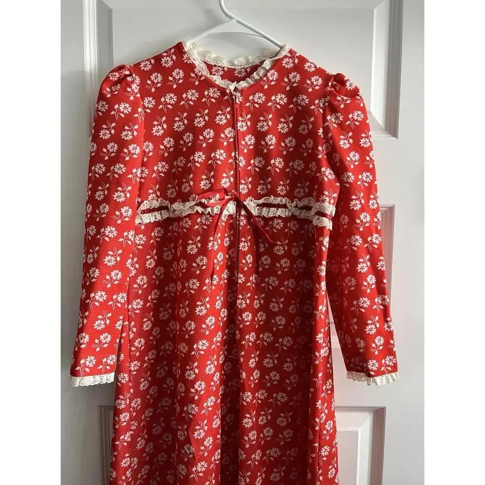 Vtg 60s/70s Red Floral Zip Up House Dress Nightgown Maxi Prairie Mod XS/S - Picture 2 of 8